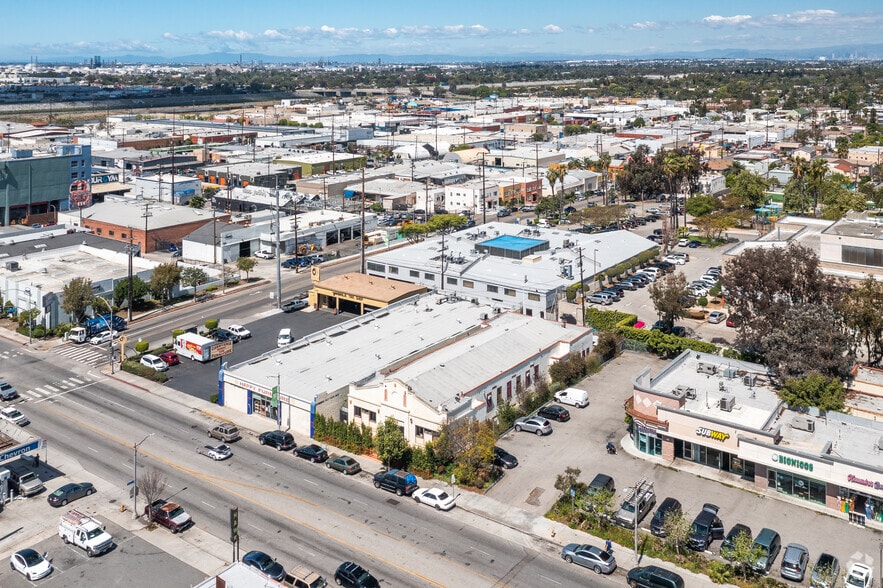 More Photos Of 439 W Anaheim St, Long Beach Freestanding For Sale