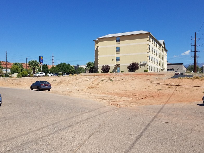 More Photos Of E 2720, Saint George Land For Sale