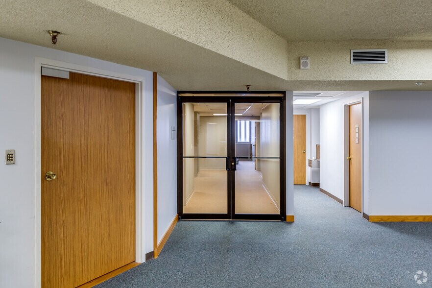 Photo of 40th Floor Ste 60-4000
