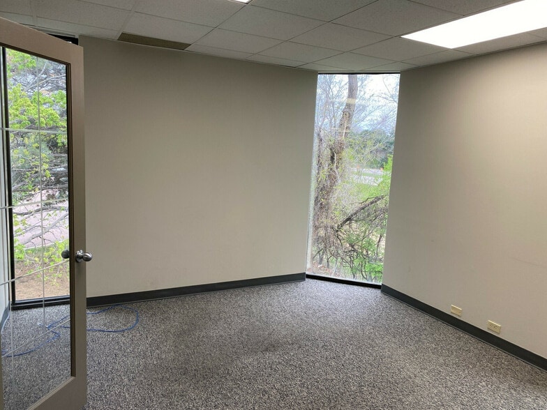 More Photos Of 3500 S Phillips Ave, Sioux Falls Office For Lease