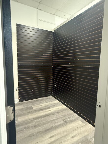 More Photos Of 4421 Glenwood Pky, Decatur Unknown For Lease