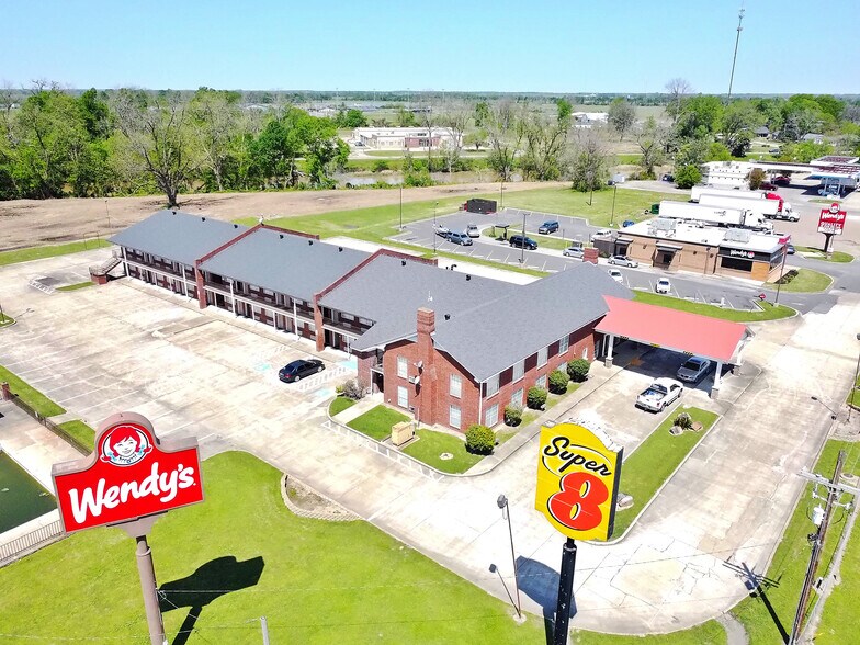 More Photos Of 144 Highway 65 S, Tallulah Hotel For Sale