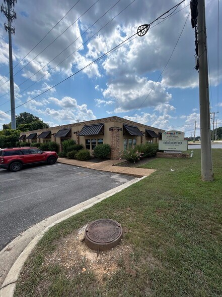 Primary Photo Of 221 Rice Mine Rd NE, Tuscaloosa Medical For Sale