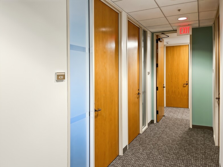 More Photos Of 300 Spectrum Center Dr, Irvine Coworking Space