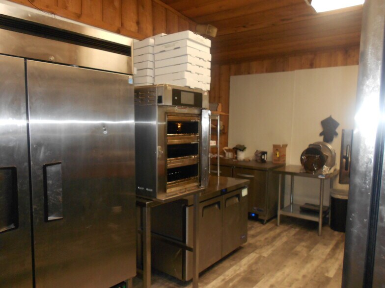 More Photos Of 234 Homestead Ln, Lancaster Marina For Sale