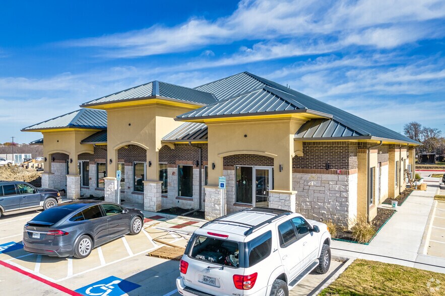 Primary Photo Of 25663 Smotherman Rd, Frisco Medical For Sale