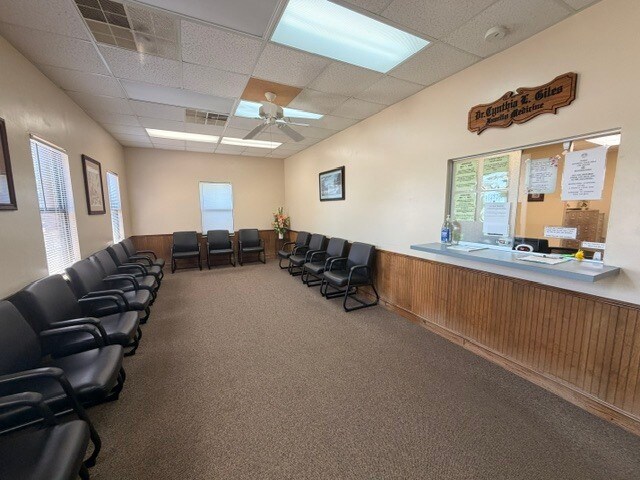 More Photos Of 555 Bluebird Blvd, Fort Valley Healthcare For Sale