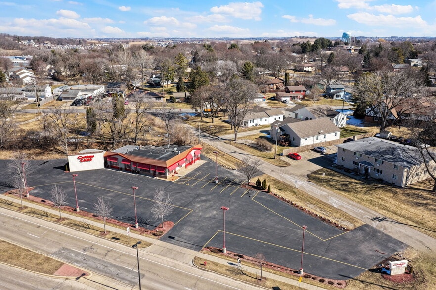 More Photos Of 3415 Parmenter St, Middleton Auto Dealership For Sale