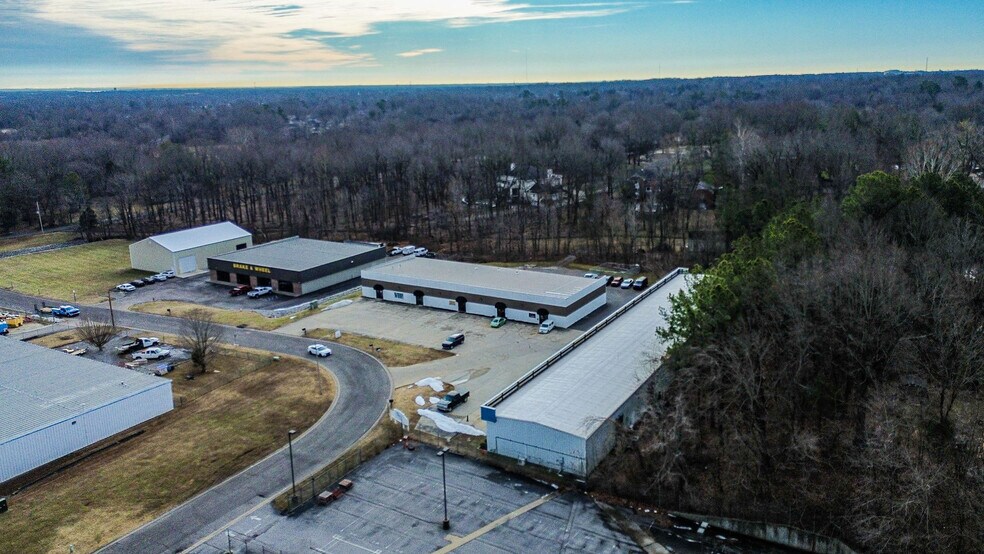 More Photos Of 3530 Park Plaza Rd, Paducah Flex For Lease