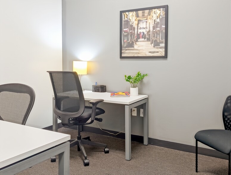 More Photos Of 2598 E Sunrise Blvd, Fort Lauderdale Coworking Space