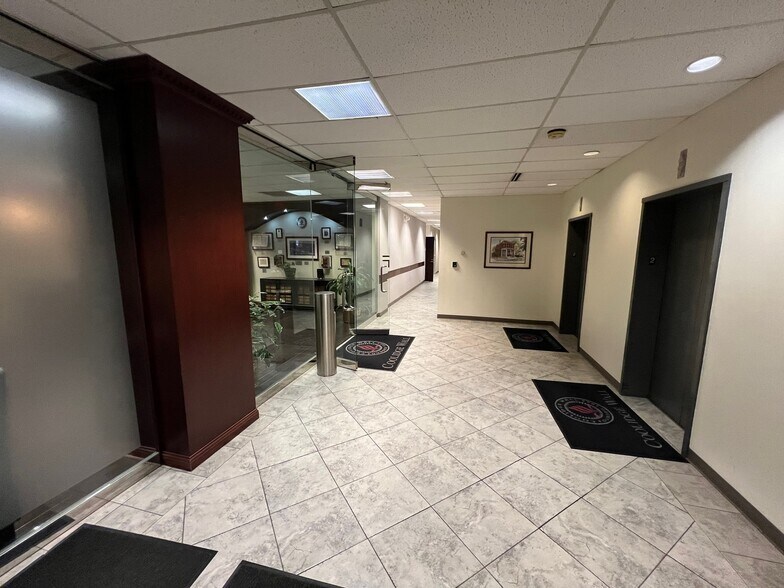 More Photos Of 33 W 1st St, Dayton Office For Lease