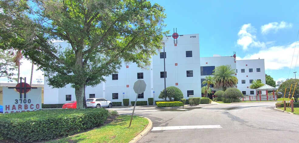 More Photos Of 3700 34th St, Orlando Office For Lease
