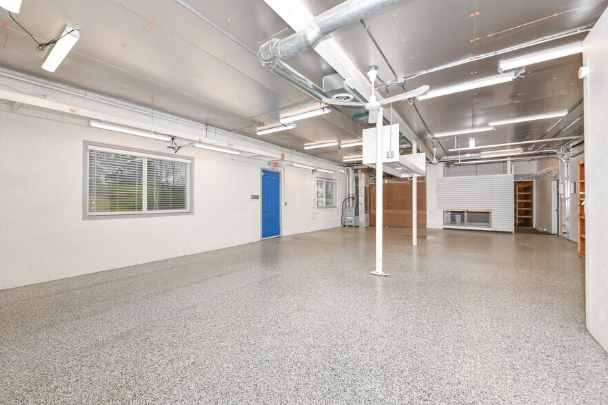 More Photos Of 108 N Front St, Burlington Specialty For Sale