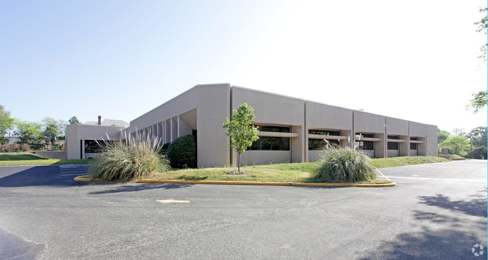 More Photos Of 3806 N Main St, Columbia Schools For Sale