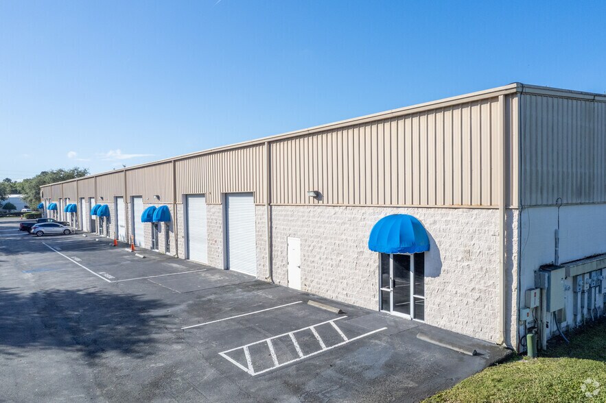 More Photos Of 7307 Sandscove Ct, Winter Park Flex For Lease