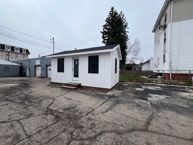 More Photos Of 246 Greenville Ave, Johnston Storefront Retail Office For Lease