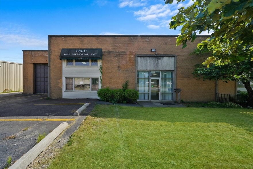 More Photos Of 4135 W 123rd St, Alsip Warehouse For Lease