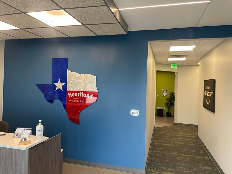 More Photos Of 1205 Sheldon Cv, Austin Showroom For Sale