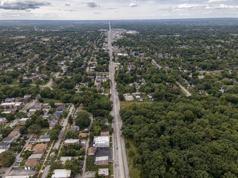 More Photos Of 44 W Lincoln Hwy, Chicago Heights General Retail For Sale