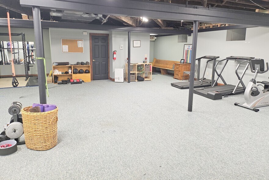 More Photos Of 662 New Castle Rd, Butler Office For Sale