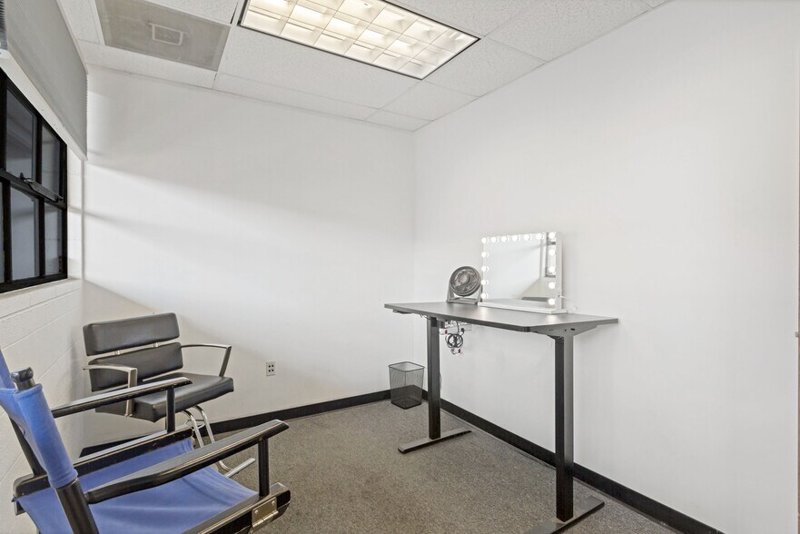 More Photos Of 315 S Flower St, Burbank Warehouse For Lease