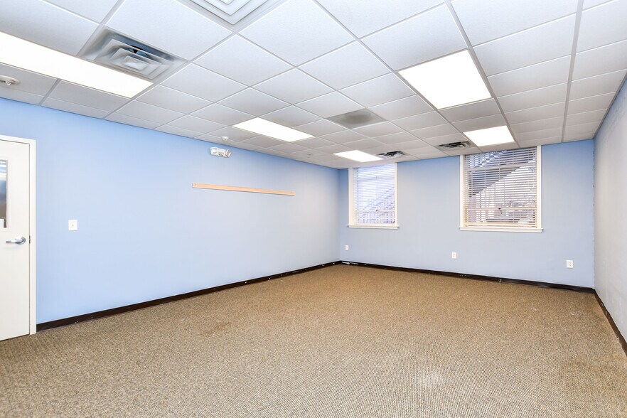 More Photos Of 429 N Main St, Greenville Office Residential For Sale