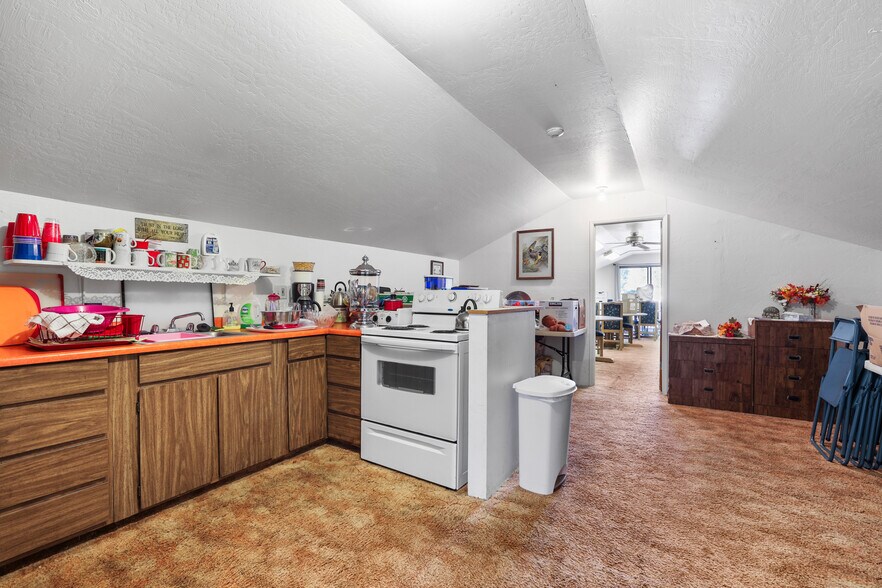 More Photos Of 807 Emerald Bay Rd, South Lake Tahoe Office For Sale