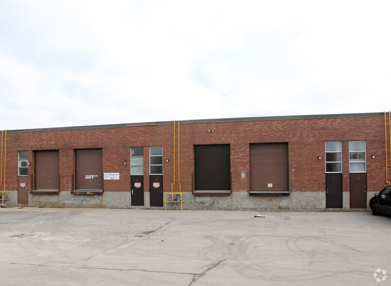 More Photos Of 7150 Torbram Rd, Mississauga Warehouse For Lease