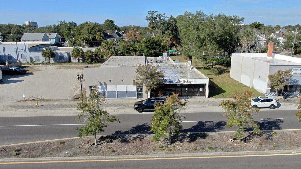 Primary Photo Of 1620-1636 N Main St, Jacksonville Storefront For Sale