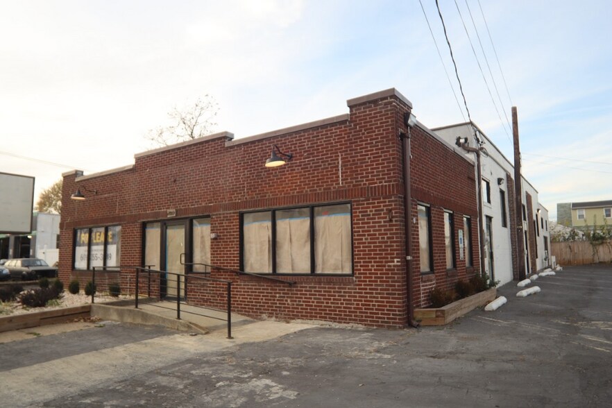 More Photos Of 7513-7519 Maple Ave, Pennsauken Restaurant For Lease