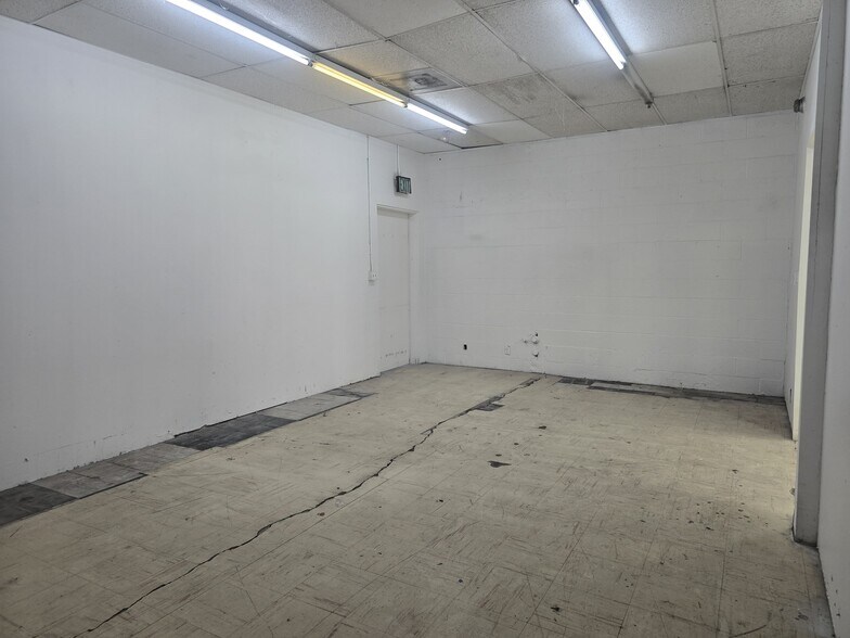 More Photos Of 224 E 2nd St, Calexico Storefront For Lease