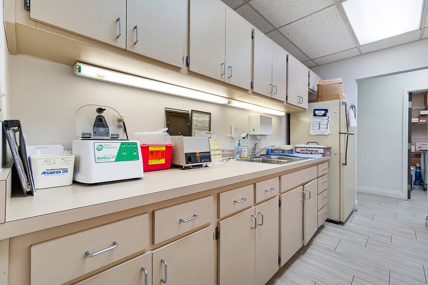 More Photos Of 2280 W Atlantic Ave, Delray Beach Medical For Sale