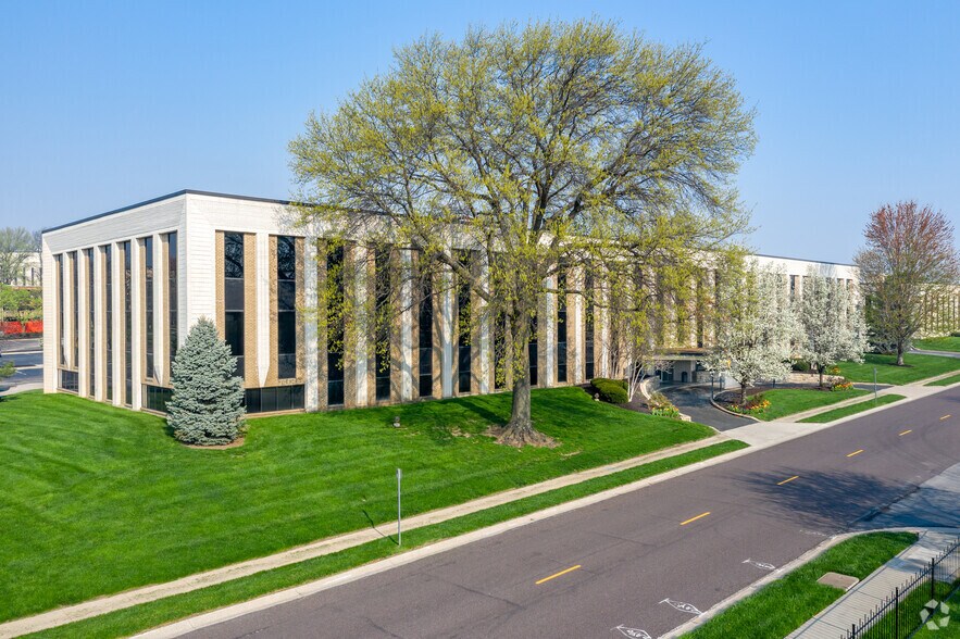 More Photos Of 6811 Shawnee Mission Pky, Overland Park Unknown For Sale