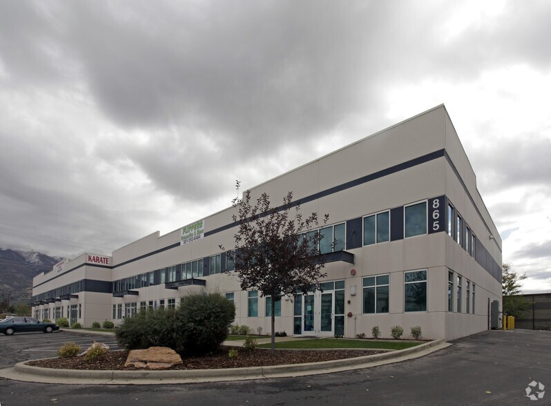 More Photos Of 865 W 450 N, Kaysville Light Manufacturing For Lease