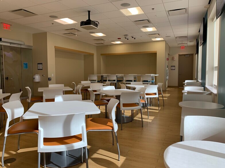 More Photos Of 581 William Latham Dr, Bourbonnais Medical For Lease