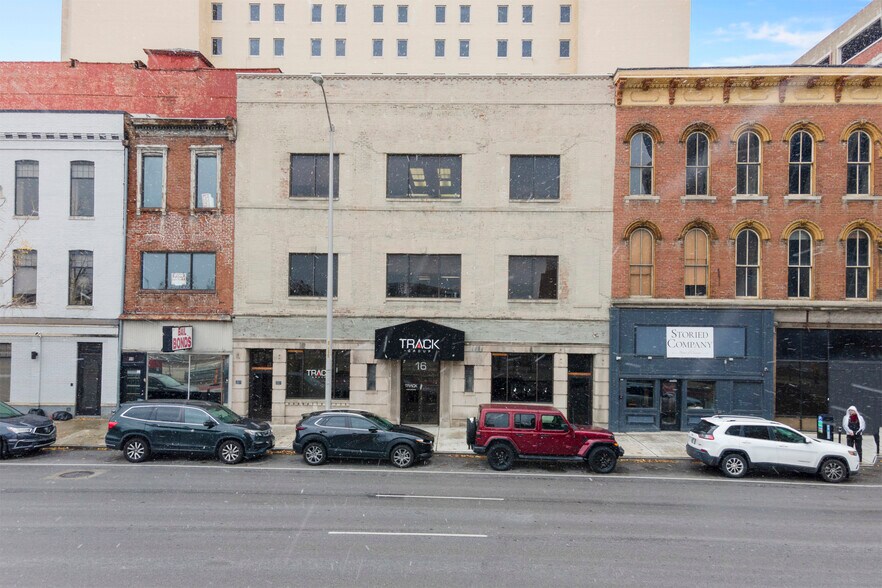 More Photos Of 12-18 N Delaware St, Indianapolis Office For Sale