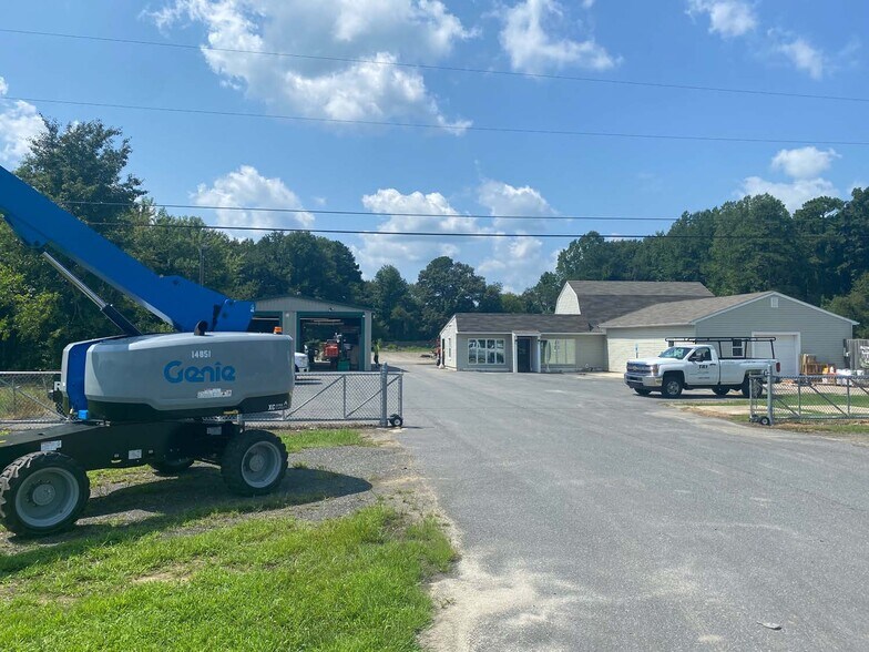 More Photos Of 5298 S Dupont Hwy, Dover Freestanding For Sale