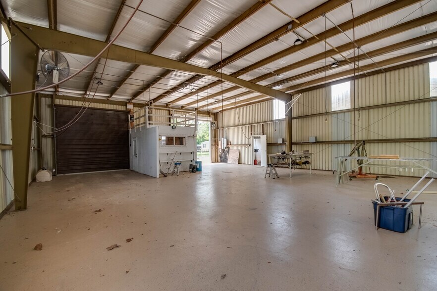 More Photos Of 507 SE 6th St, Williston Self Storage For Sale