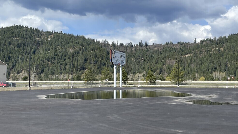 More Photos Of 689 Commerce Dr, Smelterville Warehouse For Lease