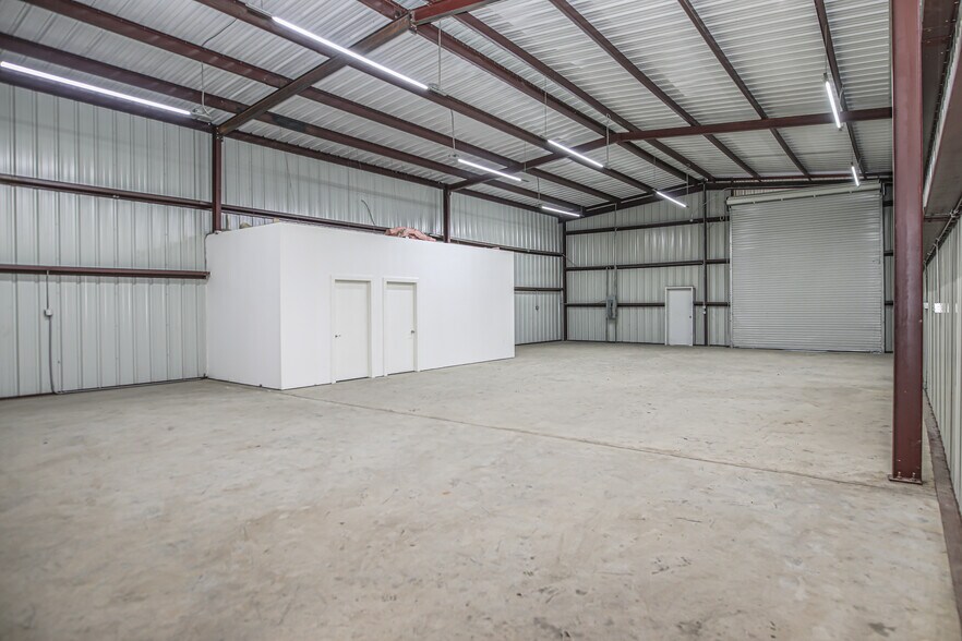 More Photos Of 11378 SH-21, Caldwell Convenience Store For Lease