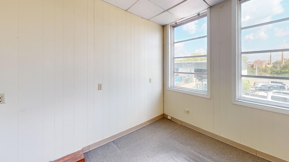 More Photos Of 1208 Broad St, Phenix City Office For Lease