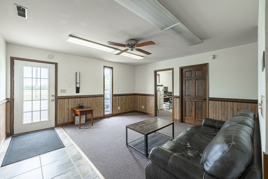 More Photos Of 100-102 Industrial Blvd, Toano Office For Sale