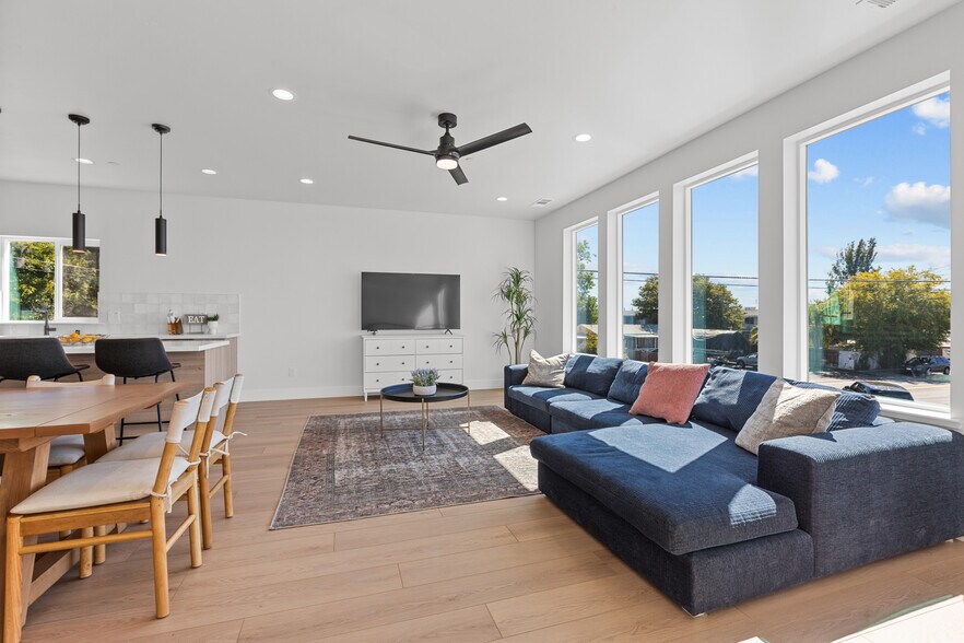 More Photos Of 4821 Chippendale Dr, Sacramento Multifamily For Sale