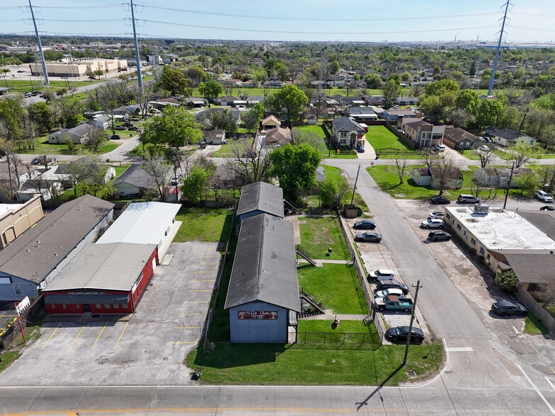 More Photos Of 11111 Wiggins St, Houston Apartments For Sale