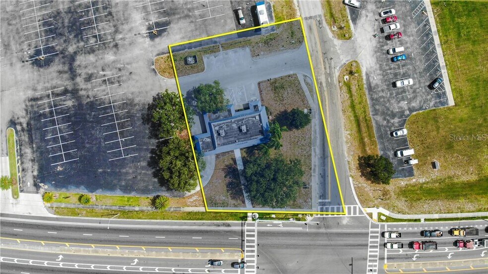 More Photos Of 1409 E Oak St, Arcadia Storefront Retail Office For Sale