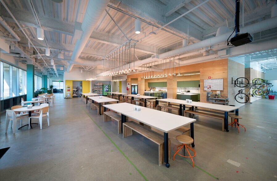 More Photos Of 305 Walnut St, Redwood City Office For Lease