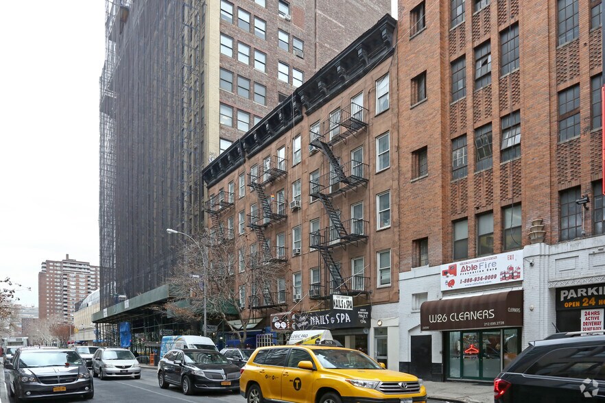 More Photos Of 247 W 26th St, New York Apartments For Lease