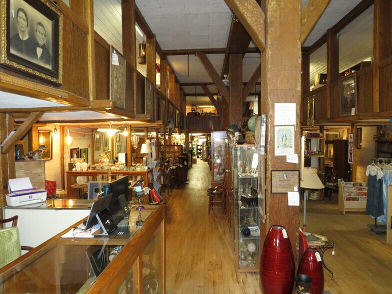 More Photos Of 110-112 W Washington st, Morris General Retail For Sale