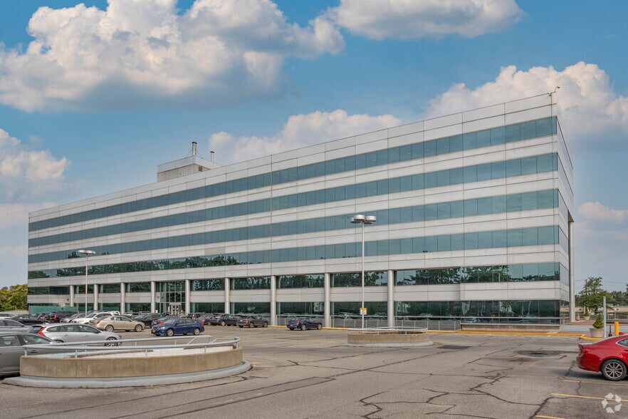 More Photos Of 990 Stewart Ave, Garden City Office For Lease