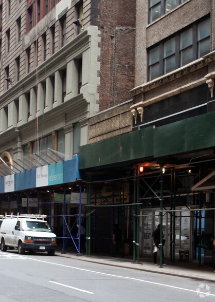 More Photos Of 214 W 39th St, New York Office For Lease